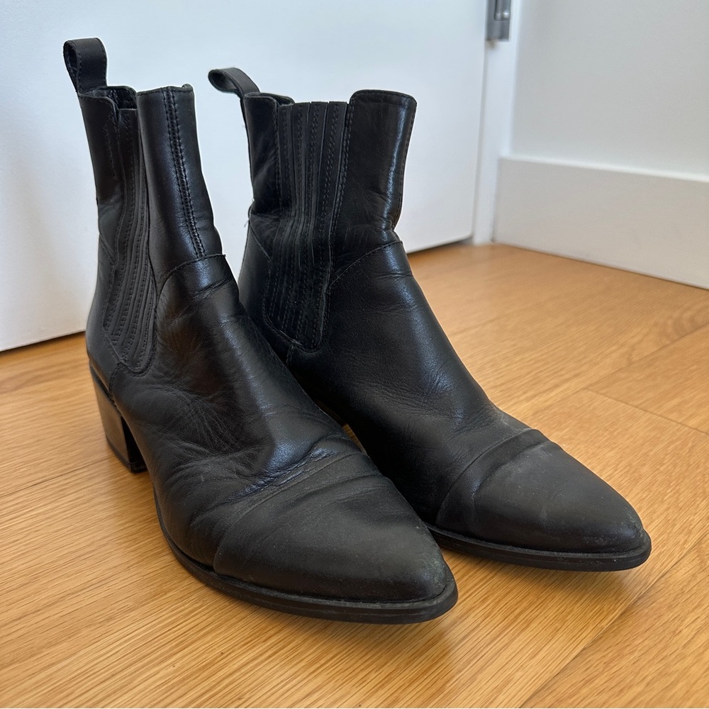 Vagabond Marja Black Ankle Boots with Pointed Cap Toe EU38 US8